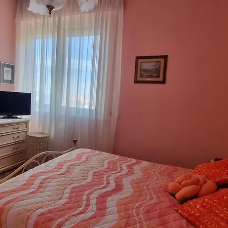 Dimora Fiorella Apartment